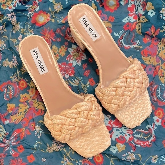 Brand New Steve Madden Braided Natural Straw Large Strap Slides Heeled Sandals - Picture 4 of 14